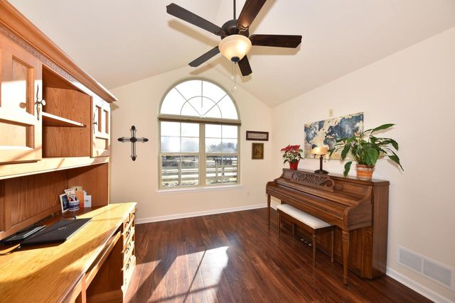 N50W25072 William DRIVE, Pewaukee, WI 53072