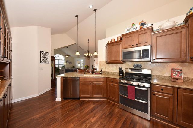 N50W25072 William DRIVE, Pewaukee, WI 53072