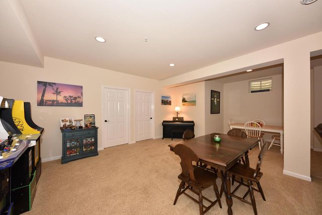 N50W25072 William DRIVE, Pewaukee, WI 53072