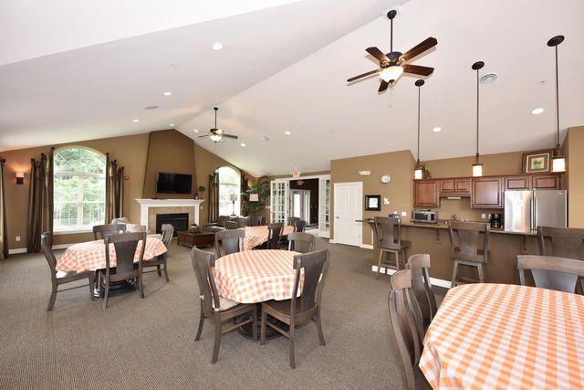 N50W25072 William DRIVE, Pewaukee, WI 53072