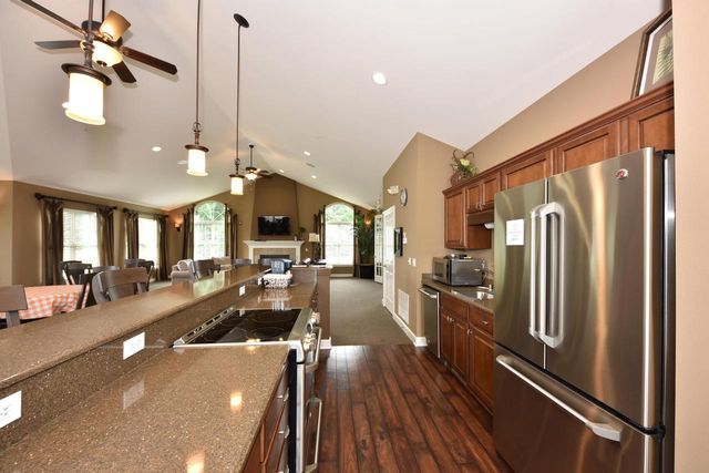 N50W25072 William DRIVE, Pewaukee, WI 53072