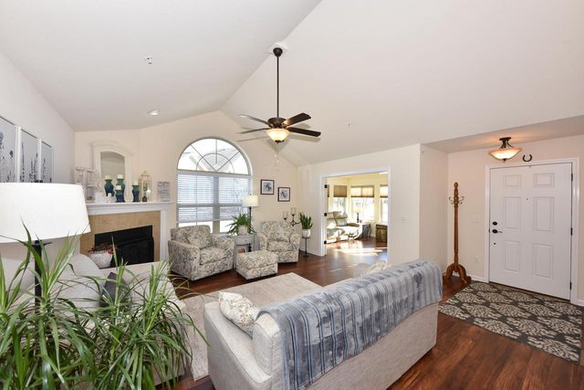 N50W25072 William DRIVE, Pewaukee, WI 53072