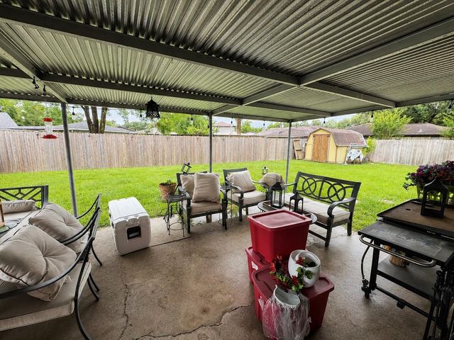 13826 Lantern Lane, Houston, TX 77015