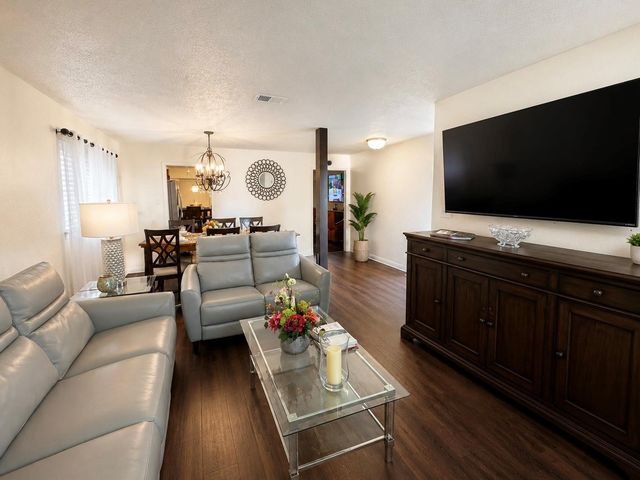 13826 Lantern Lane, Houston, TX 77015
