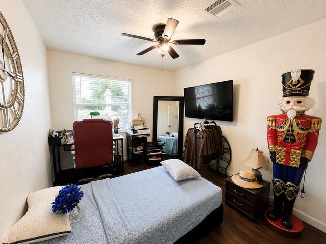 13826 Lantern Lane, Houston, TX 77015