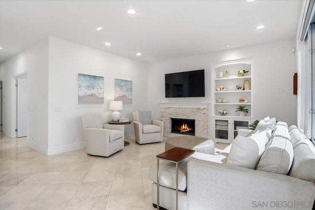 7137 Rockrose Ter, Carlsbad, CA 92011