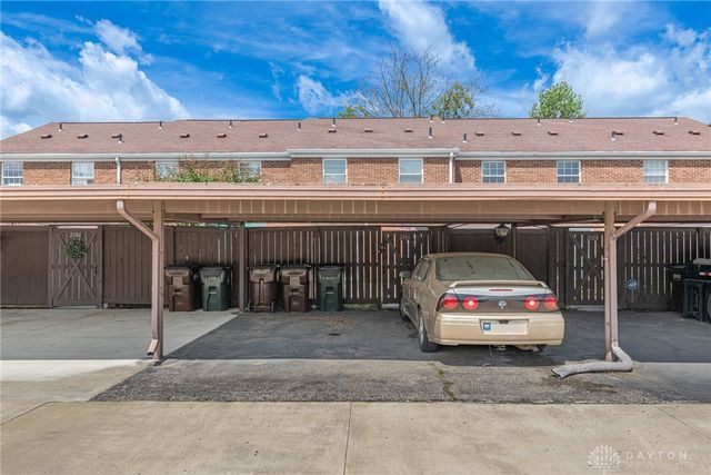 2106 Wellington Court, Fairborn, OH 45324