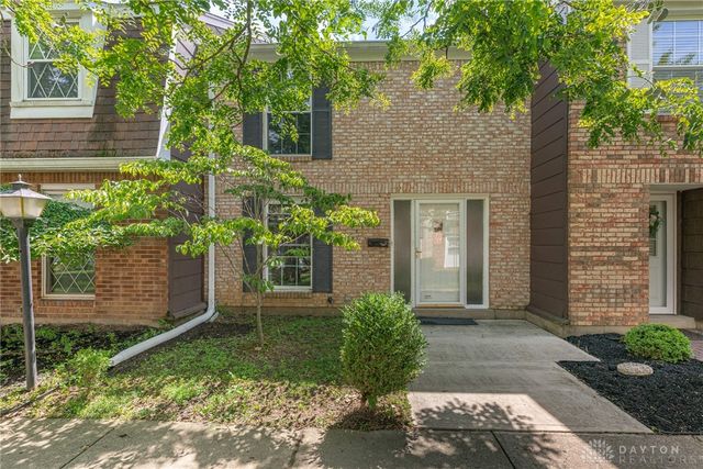 2106 Wellington Court, Fairborn, OH 45324