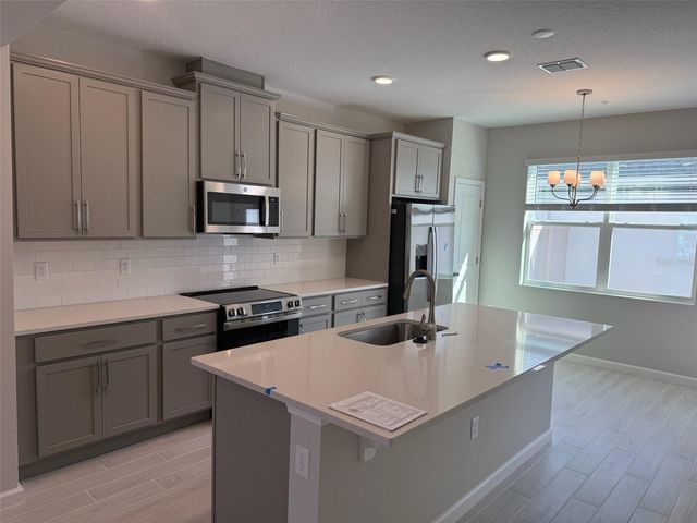 619 POTHOS STREET, Apopka, FL 32703