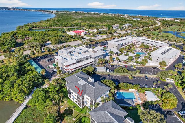 390 NE Edgewater Drive 403, Stuart, FL 34996