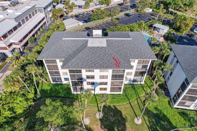 390 NE Edgewater Drive 403, Stuart, FL 34996