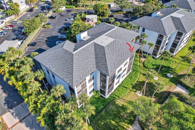 390 NE Edgewater Drive 403, Stuart, FL 34996