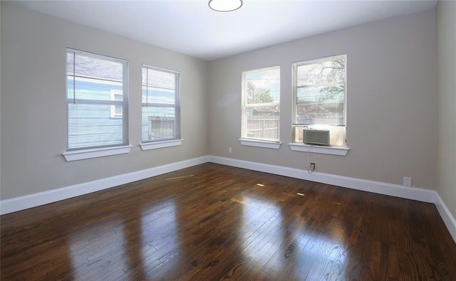 5520 Lawson, Houston, TX 77023