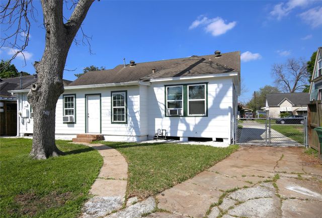 5520 Lawson, Houston, TX 77023