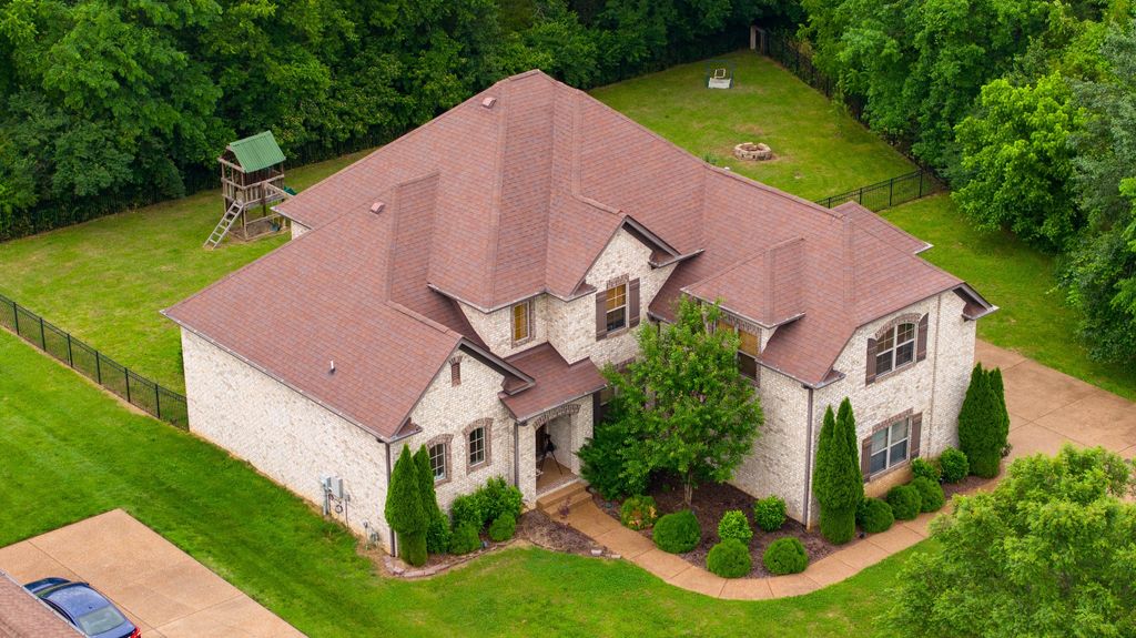 109 Wynbrooke Trce, Hendersonville, TN 37075