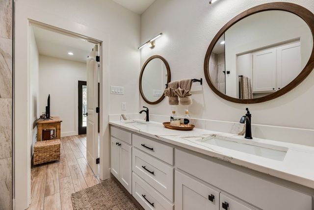 245 Creek Crossing Street, Alvord, TX 76225