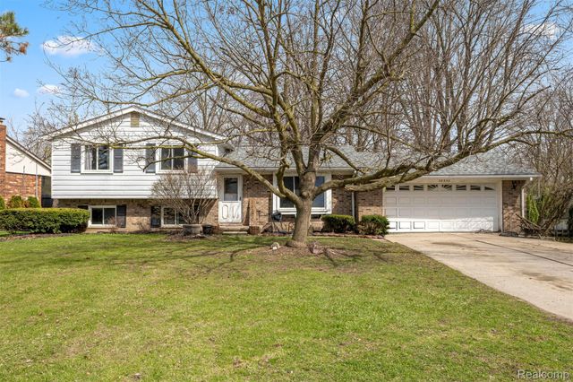 38320 Townhall Street, Harrison Charter Township, MI 48045