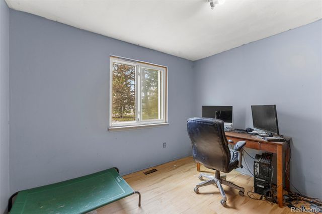 38320 Townhall Street, Harrison Charter Township, MI 48045