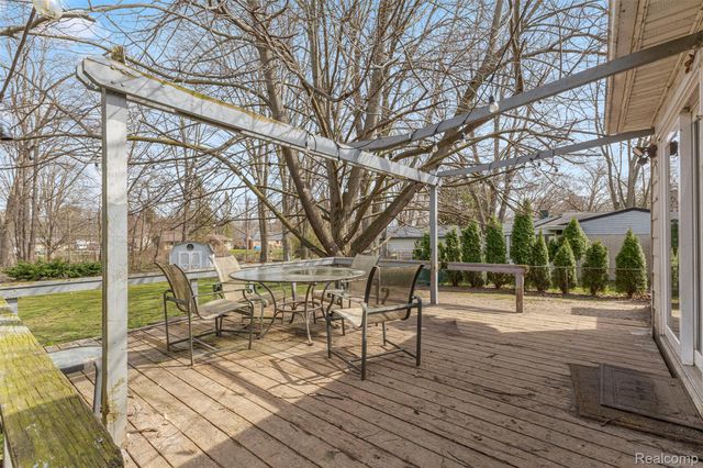 38320 Townhall Street, Harrison Charter Township, MI 48045