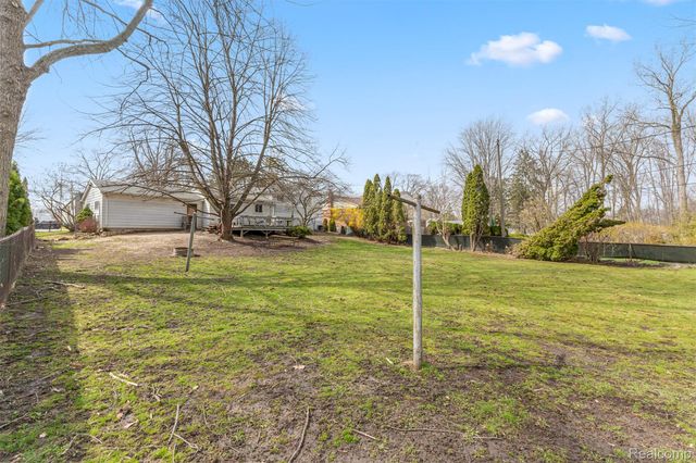 38320 Townhall Street, Harrison Charter Township, MI 48045