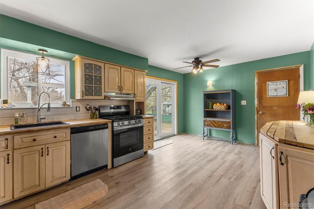 38320 Townhall Street, Harrison Charter Township, MI 48045