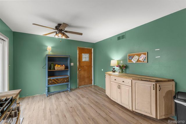 38320 Townhall Street, Harrison Charter Township, MI 48045