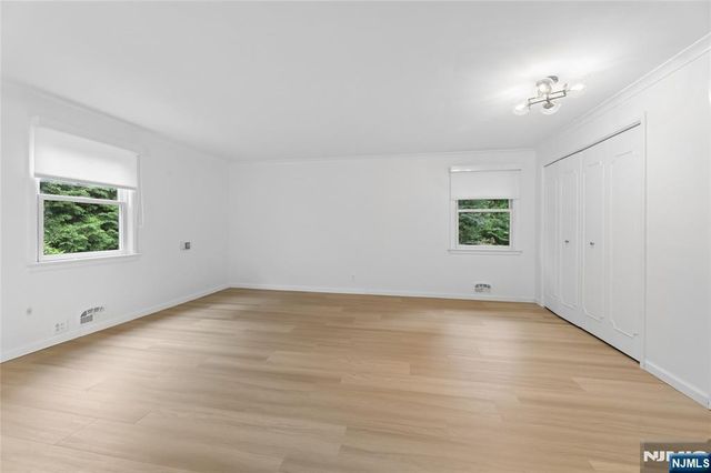 26 Glenwood Road, Tenafly, NJ 07670