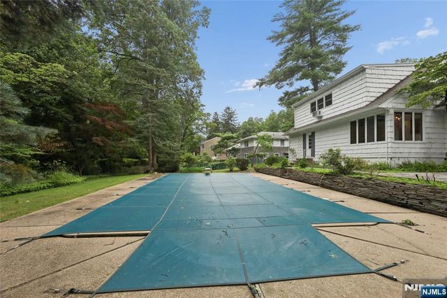 26 Glenwood Road, Tenafly, NJ 07670