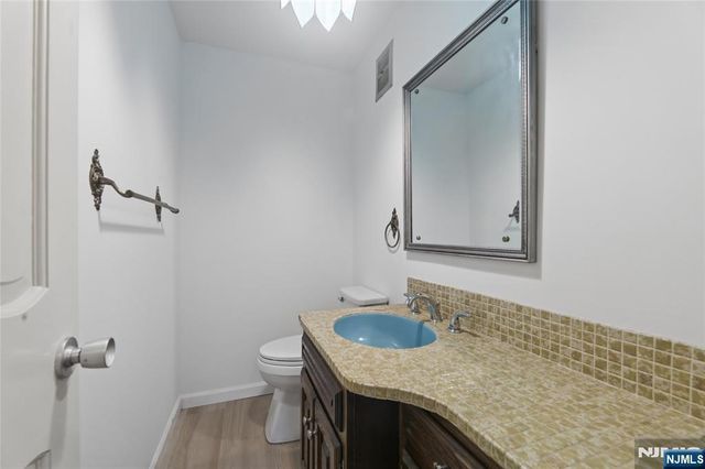 26 Glenwood Road, Tenafly, NJ 07670
