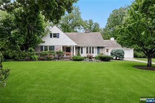 26 Glenwood Road, Tenafly, NJ 07670