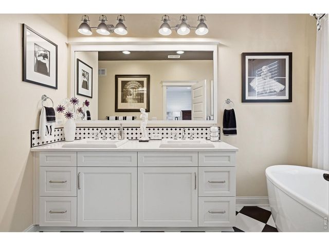 5881 N Beeler St, Denver, CO 80238