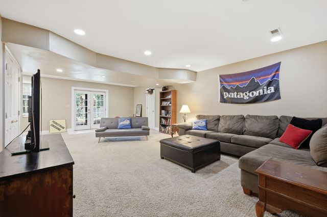 2441 Doubletree Court, Lexington, KY 40514