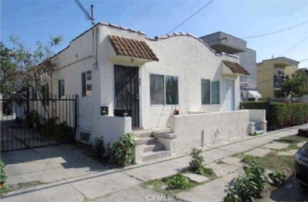 727 W 54th Street, Los Angeles, CA 90037