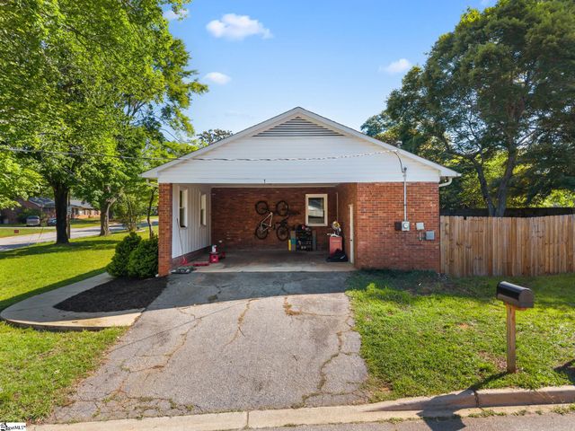 737 Lucerne Drive, Spartanburg, SC 29302