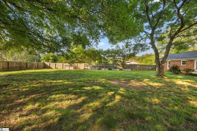 737 Lucerne Drive, Spartanburg, SC 29302