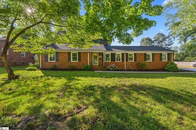 737 Lucerne Drive, Spartanburg, SC 29302
