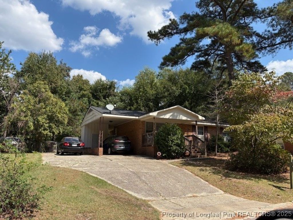 1469 Thelbert Drive, Fayetteville, NC 28301