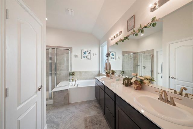 152 Bayou Bend Boulevard, Angleton, TX 77515