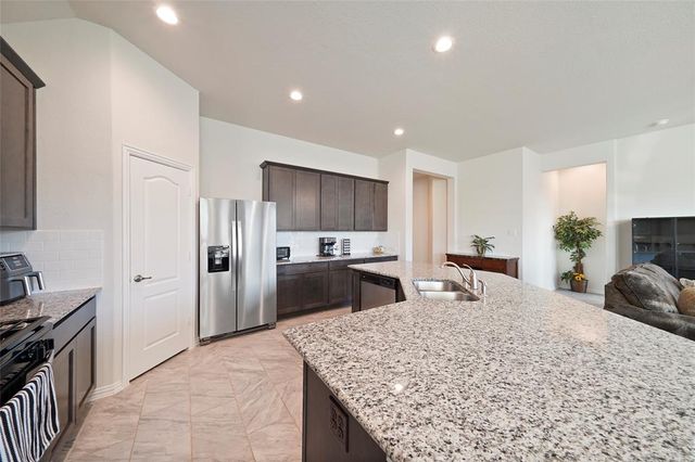 152 Bayou Bend Boulevard, Angleton, TX 77515
