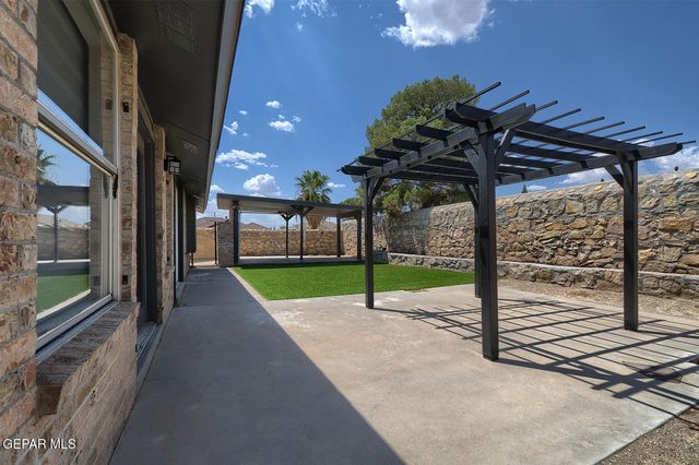 11565 BOB MITCHELL Drive, El Paso, TX 79936