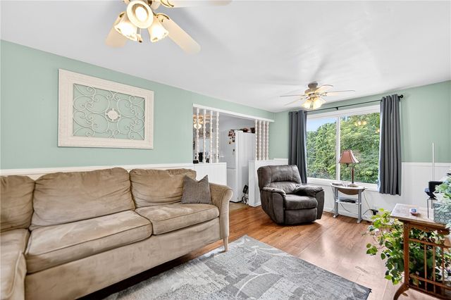 2345 Tuscarawas Rd, Brighton Twp, PA 15009