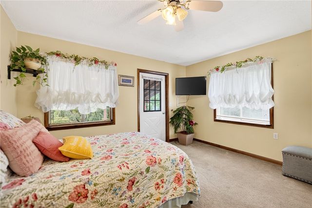 2345 Tuscarawas Rd, Brighton Twp, PA 15009