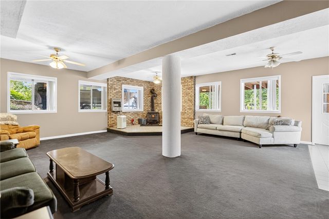 2345 Tuscarawas Rd, Brighton Twp, PA 15009