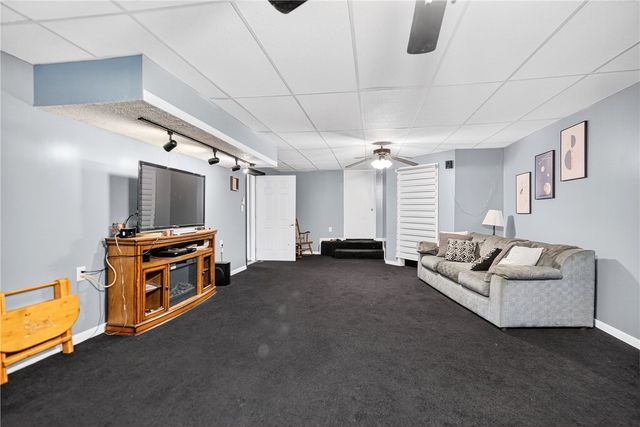 2345 Tuscarawas Rd, Brighton Twp, PA 15009