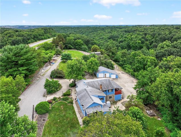 2345 Tuscarawas Rd, Brighton Twp, PA 15009