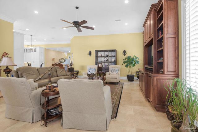 4106 Gale Dr, Pensacola, FL 32503