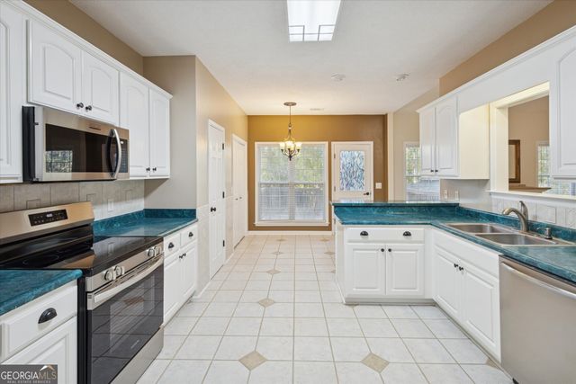 1507 Country Walk Drive, Statesboro, GA 30458