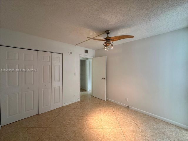 17021 N Bay Road 3204, Sunny Isles Beach, FL 33160