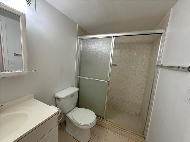 17021 N Bay Road 3204, Sunny Isles Beach, FL 33160