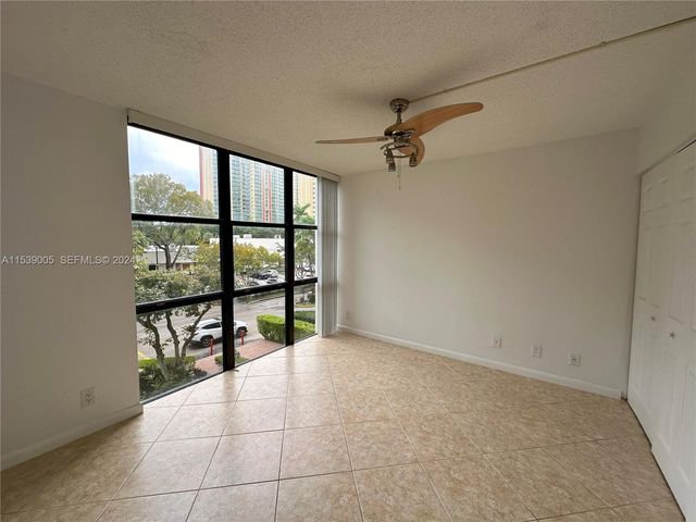 17021 N Bay Road 3204, Sunny Isles Beach, FL 33160